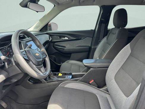 Used 2022 Chevrolet TrailBlazer LT AWD/4WD image 8