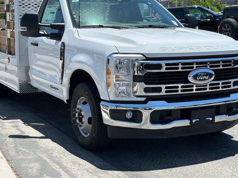 New 2025 Ford F350 XL w/ XL Chrome Package RWD image 8