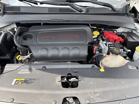 Used 2020 Jeep Compass Latitude FWD image 34