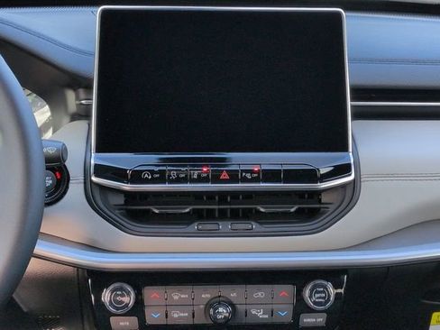 New 2026 Jeep Compass Limited AWD/4WD image 17