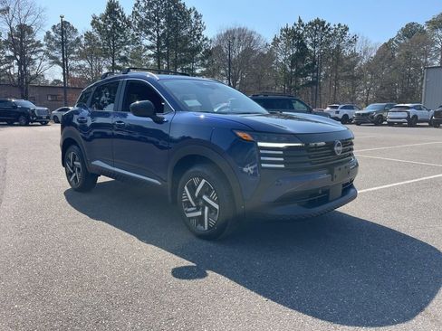 New 2026 Nissan Kicks SV w/ SV Premium Package image 4