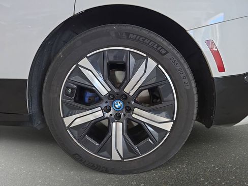 Used 2023 BMW iX xDrive50 w/ Premium Package image 32