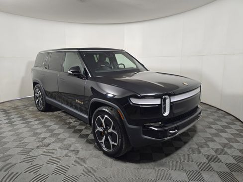 Used 2022 Rivian R1S Launch Edition image 7