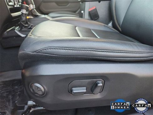 Used 2025 Jeep Wrangler Unlimited Sahara w/ Safety Group image 22