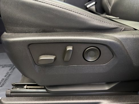 Used 2021 Chevrolet Tahoe LT image 12