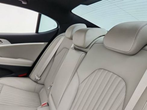 Used 2023 Genesis G70 2.0T w/ Sport Prestige Package image 30