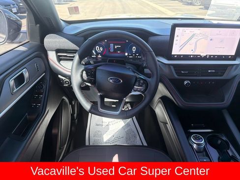 Used 2025 Ford Explorer ST-Line w/ ST-Line Street Pack AWD/4WD image 13