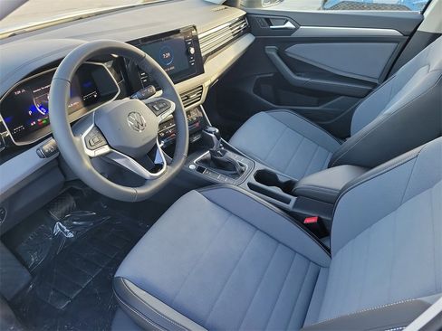 New 2026 Volkswagen Jetta SE image 7