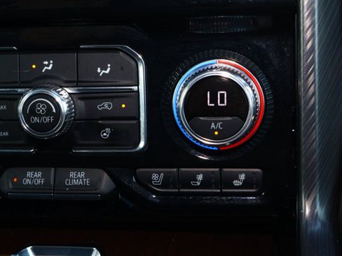 Used 2024 GMC Yukon Denali Ultimate AWD/4WD image 34