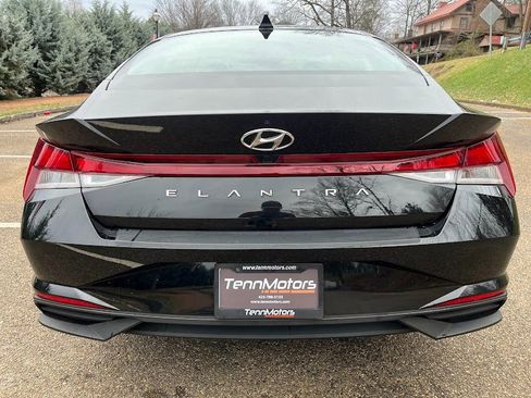 Used 2023 Hyundai Elantra SEL w/ Convenience Package image 41