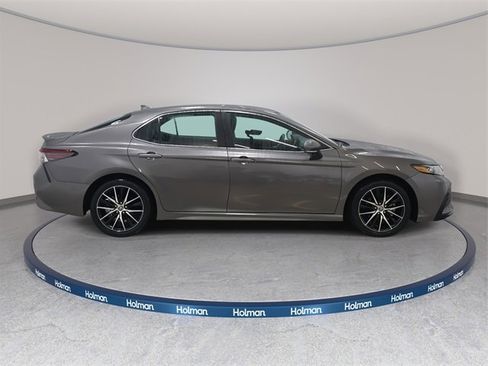 Certified 2024 Toyota Camry SE image 4