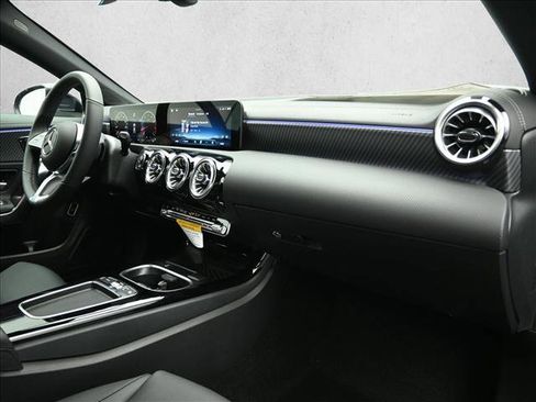 Certified 2025 Mercedes-Benz CLA 250 4MATIC image 25