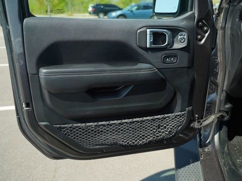 Used 2021 Jeep Wrangler Unlimited Sahara AWD/4WD image 13