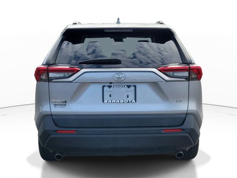 Certified 2019 Toyota RAV4 LE FWD image 5