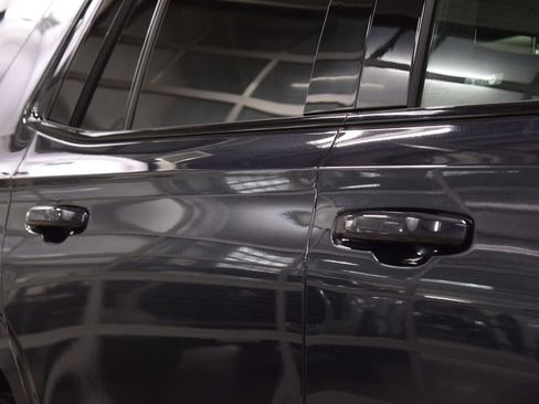 Used 2024 GMC Yukon AT4 w/ AT4 Premium Package AWD/4WD image 19