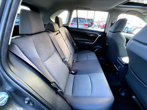 Used 2019 Toyota RAV4 XLE image 18