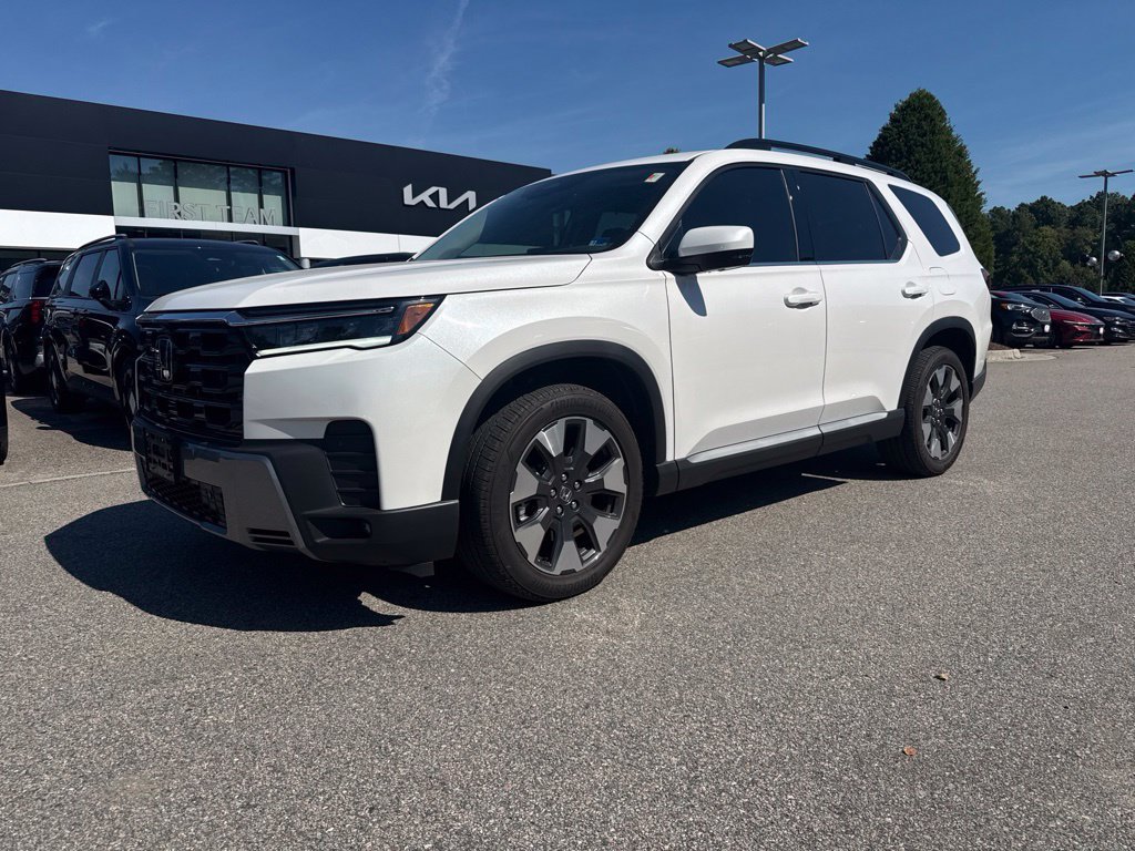 Used 2026 Honda Pilot Elite image 2