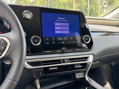 Used 2024 Lexus RX 350 FWD w/ Technology Package image 32