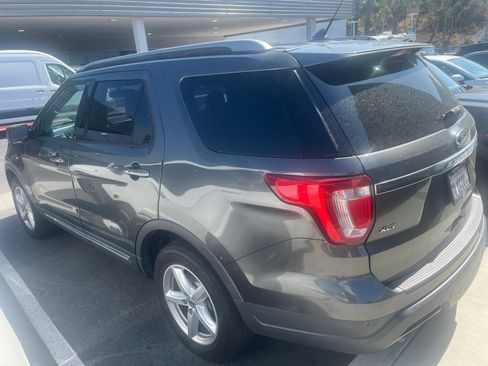 Used 2019 Ford Explorer XLT w/ Equipment Group 202A FWD image 3