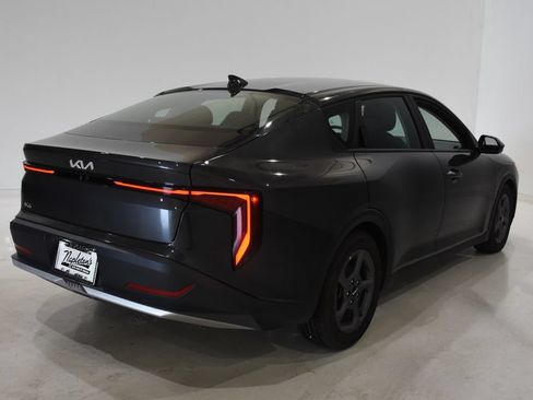 Used 2025 Kia K4 FWD image 4