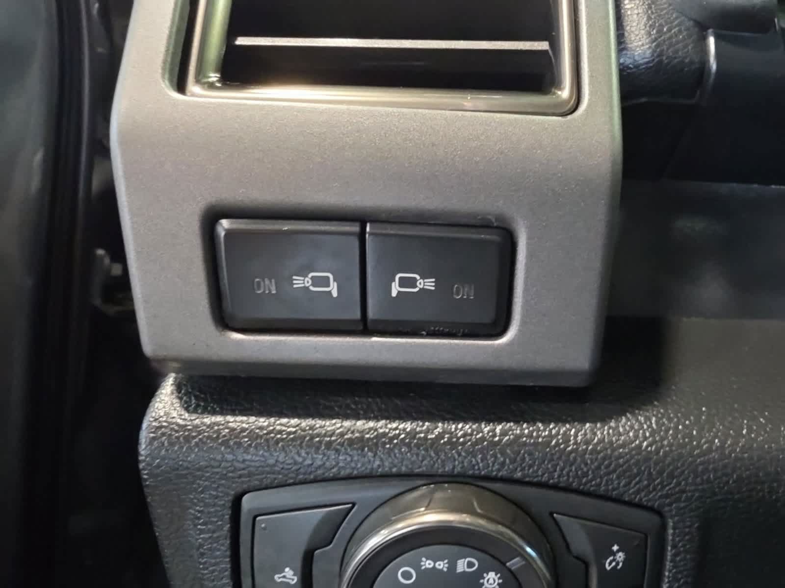 Used 2018 Ford F150 Raptor w/ Equipment Group 802A Luxury AWD/4WD image 27