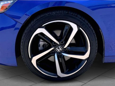 Used 2018 Honda Accord Sport image 11