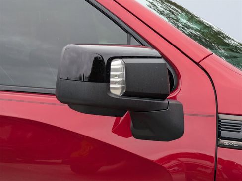 Used 2025 GMC Sierra 1500 AT4X image 11