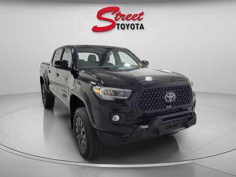 Certified 2023 Toyota Tacoma Limited w/ Nightshade Package image 5