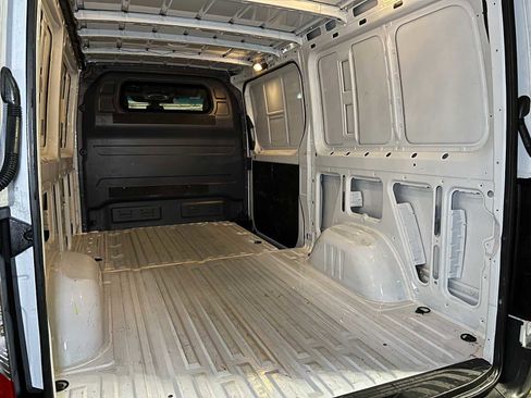 Used 2025 Mercedes-Benz Sprinter 2500 image 19