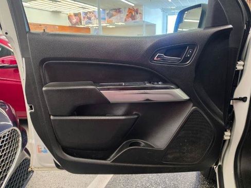Used 2018 Chevrolet Colorado LT AWD/4WD image 24