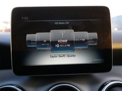 Used 2020 Mercedes-Benz GLA 250 4MATIC image 18