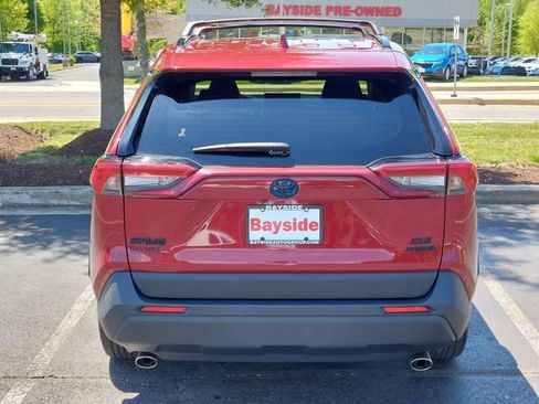 Used 2022 Toyota RAV4 XLE Premium AWD/4WD image 11