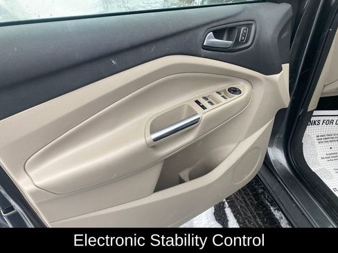 Used 2019 Ford Escape SE image 13