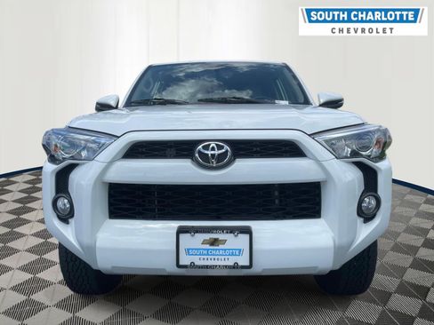 Used 2019 Toyota 4Runner SR5 Premium AWD/4WD image 2