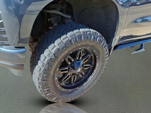 Used 2020 Chevrolet Silverado 1500 Custom w/ Custom Value Package AWD/4WD image 24