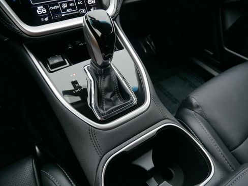 Used 2022 Subaru Outback Limited XT image 24