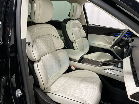 Used 2024 Lincoln Nautilus Black Label w/ Jet Appearance Package (87T) AWD/4WD image 8