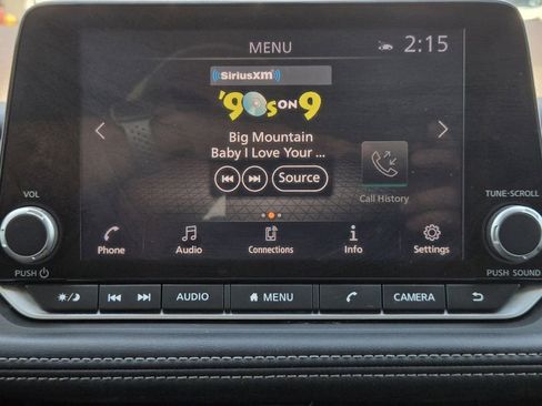 Used 2022 Nissan Rogue SV FWD image 18