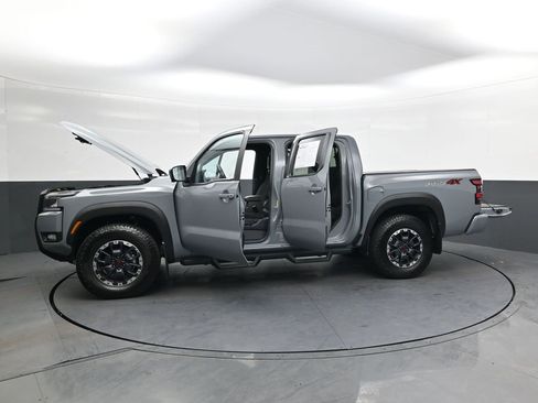 Used 2025 Nissan Frontier PRO-4X w/ Pro Convenience Package image 40