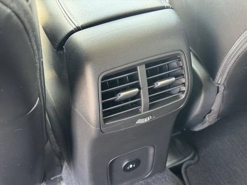 Used 2024 Ford Escape SE FWD image 13