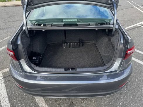 Used 2021 Volkswagen Jetta SE image 28