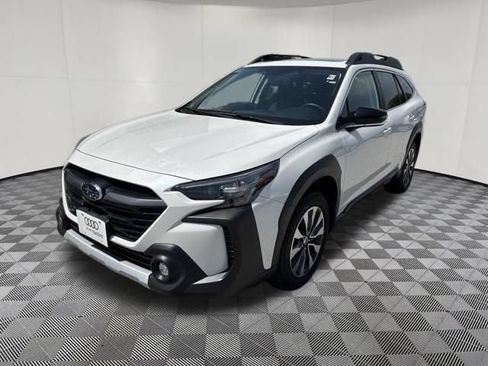 Used 2025 Subaru Outback Limited AWD/4WD image 13