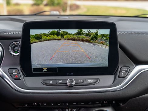 Used 2024 Chevrolet Blazer LT w/ Convenience Package FWD image 28