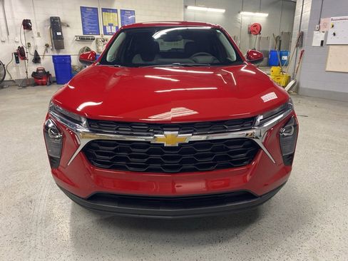 New 2026 Chevrolet Trax LS w/ LS Convenience Package image 2