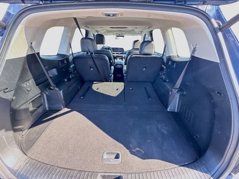 Used 2023 Kia Telluride EX w/ EX Captain's Chair Package image 30