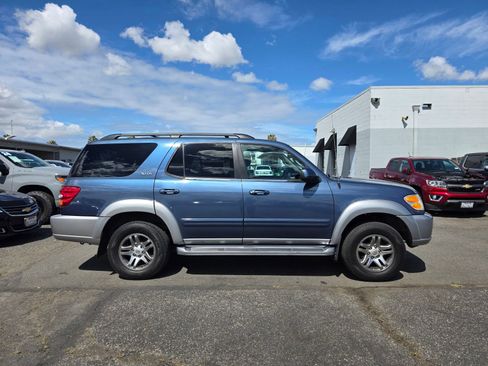 Used 2004 Toyota Sequoia SR5 RWD image 8