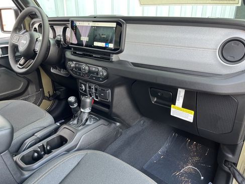 New 2026 Jeep Gladiator Sport image 40