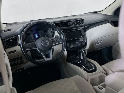 Used 2022 Nissan Rogue Sport SV image 17