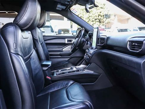 Used 2020 Ford Explorer ST w/ ST Street Pack image 17