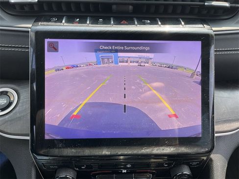 Used 2023 Jeep Grand Cherokee L Limited w/ Black Appearance Package image 15